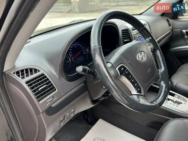 Хендай Санта Фе 2012 в Радивилове на Automoto.ua Черный Хендай Санта Фе, объемом двигателя 2.2 л и пробегом 189 тыс. км за 15200 $, фото 70 на Automoto.ua