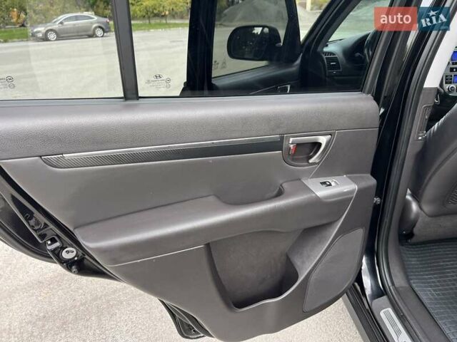 Хендай Санта Фе 2012 в Радивилове на Automoto.ua Черный Хендай Санта Фе, объемом двигателя 2.2 л и пробегом 189 тыс. км за 15200 $, фото 100 на Automoto.ua