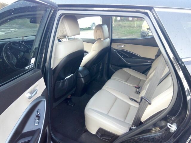 Черный Хендай Санта Фе, объемом двигателя 2.4 л и пробегом 136 тыс. км за 13669 $, фото 7 на Automoto.ua