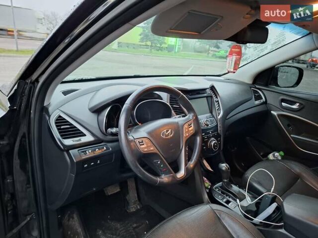 Черный Хендай Санта Фе, объемом двигателя 2.2 л и пробегом 204 тыс. км за 16600 $, фото 16 на Automoto.ua