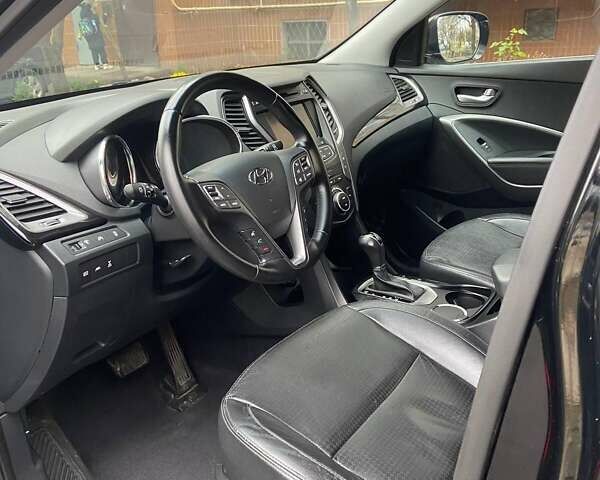 Черный Хендай Санта Фе, объемом двигателя 2.2 л и пробегом 169 тыс. км за 17200 $, фото 18 на Automoto.ua