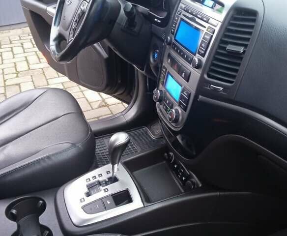 Чорний Хендай Санта Фе, об'ємом двигуна 2.2 л та пробігом 190 тис. км за 14950 $, фото 7 на Automoto.ua