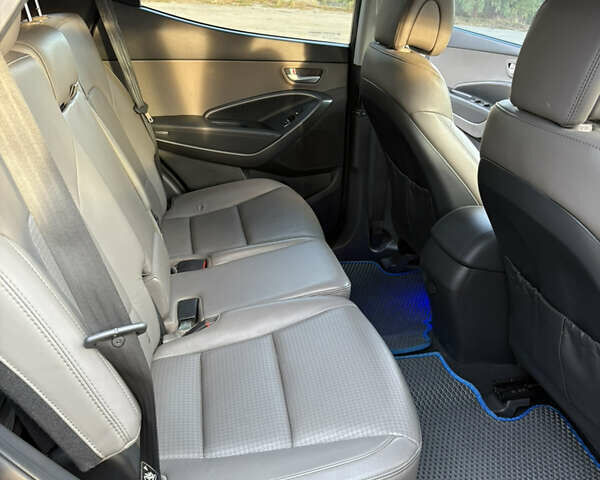 Чорний Хендай Санта Фе, об'ємом двигуна 2.36 л та пробігом 260 тис. км за 13900 $, фото 17 на Automoto.ua