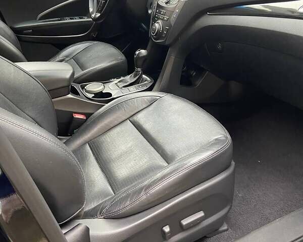 Черный Хендай Санта Фе, объемом двигателя 2.2 л и пробегом 169 тыс. км за 17200 $, фото 10 на Automoto.ua