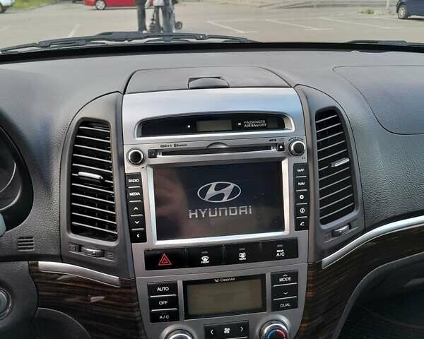 Хендай Санта Фе 2012 в Киеве на Automoto.ua Черный Хендай Санта Фе, объемом двигателя 2.2 л и пробегом 140 тыс. км за 13200 $, фото 17 на Automoto.ua