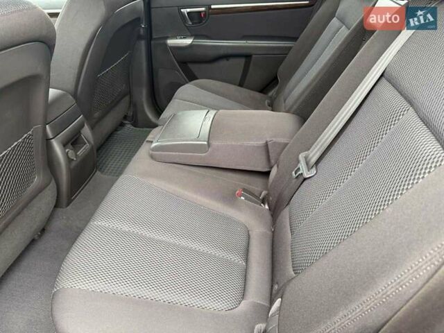 Чорний Хендай Санта Фе, об'ємом двигуна 2.2 л та пробігом 170 тис. км за 14700 $, фото 8 на Automoto.ua