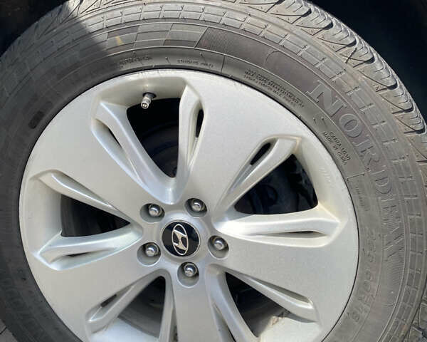 Чорний Хендай Санта Фе, об'ємом двигуна 2.2 л та пробігом 238 тис. км за 14200 $, фото 10 на Automoto.ua