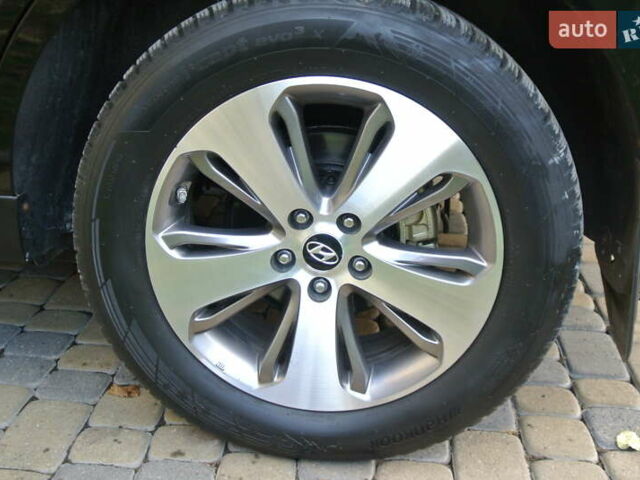 Хендай Санта Фе 2012 в Черновцах на Automoto.ua Черный Хендай Санта Фе, объемом двигателя 2.2 л и пробегом 193 тыс. км за 14900 $, фото 25 на Automoto.ua