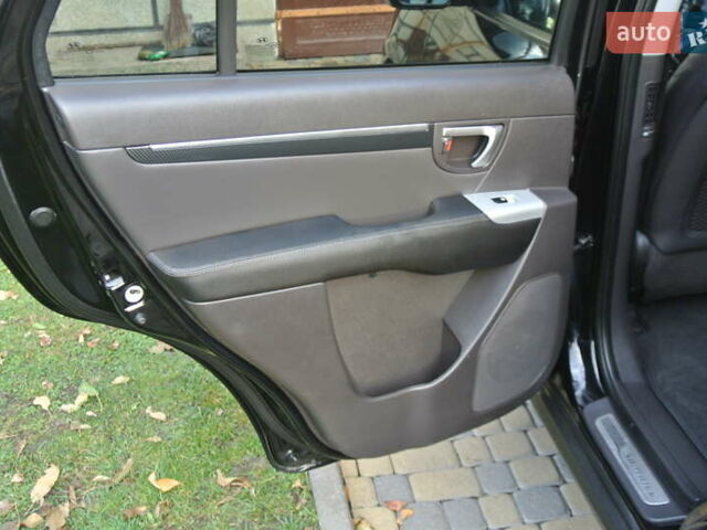 Хендай Санта Фе 2012 в Черновцах на Automoto.ua Черный Хендай Санта Фе, объемом двигателя 2.2 л и пробегом 193 тыс. км за 14900 $, фото 11 на Automoto.ua