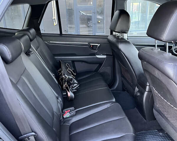 Черный Хендай Санта Фе, объемом двигателя 2.2 л и пробегом 163 тыс. км за 15800 $, фото 31 на Automoto.ua