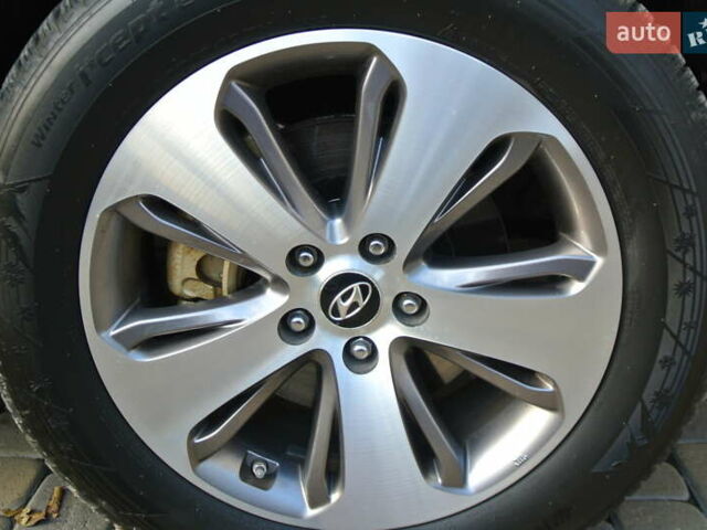 Хендай Санта Фе 2012 в Черновцах на Automoto.ua Черный Хендай Санта Фе, объемом двигателя 2.2 л и пробегом 193 тыс. км за 14900 $, фото 28 на Automoto.ua