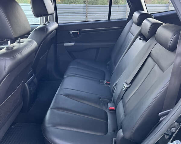 Черный Хендай Санта Фе, объемом двигателя 2.2 л и пробегом 163 тыс. км за 15800 $, фото 28 на Automoto.ua