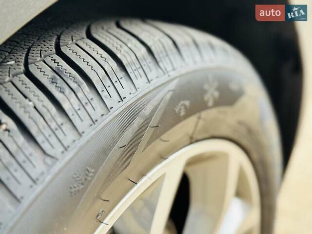 Черный Хендай Санта Фе, объемом двигателя 2.2 л и пробегом 137 тыс. км за 17800 $, фото 106 на Automoto.ua