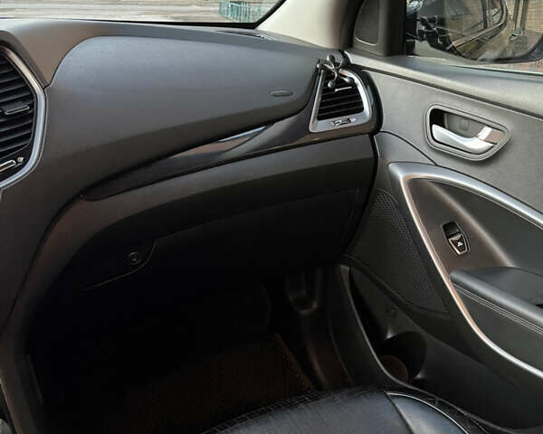 Чорний Хендай Санта Фе, об'ємом двигуна 2.36 л та пробігом 290 тис. км за 15500 $, фото 14 на Automoto.ua