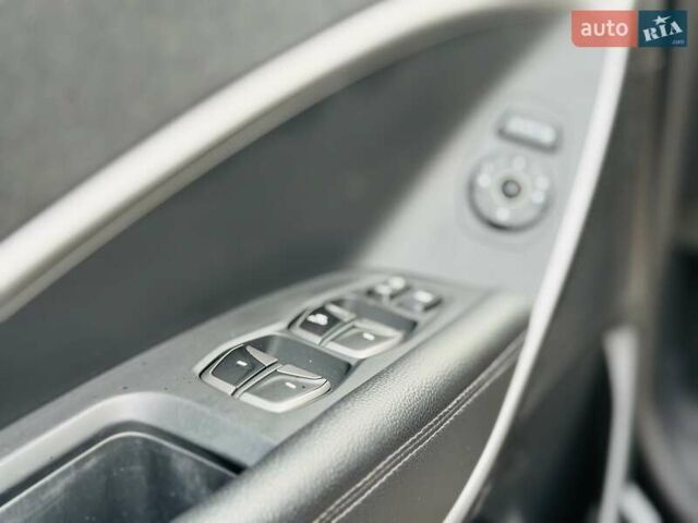 Черный Хендай Санта Фе, объемом двигателя 2.2 л и пробегом 137 тыс. км за 17800 $, фото 66 на Automoto.ua