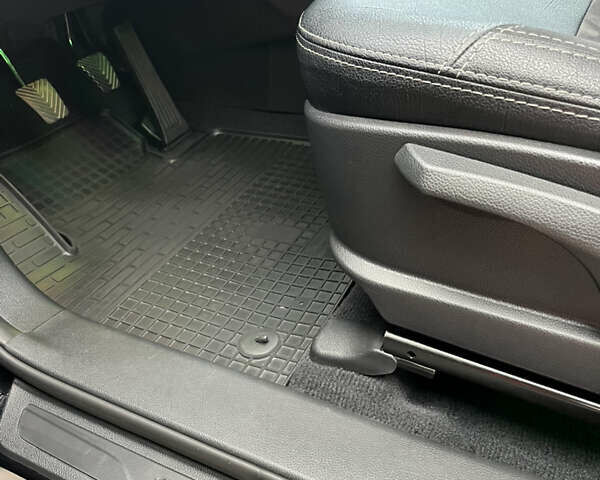 Черный Хендай Санта Фе, объемом двигателя 2.36 л и пробегом 166 тыс. км за 15000 $, фото 17 на Automoto.ua