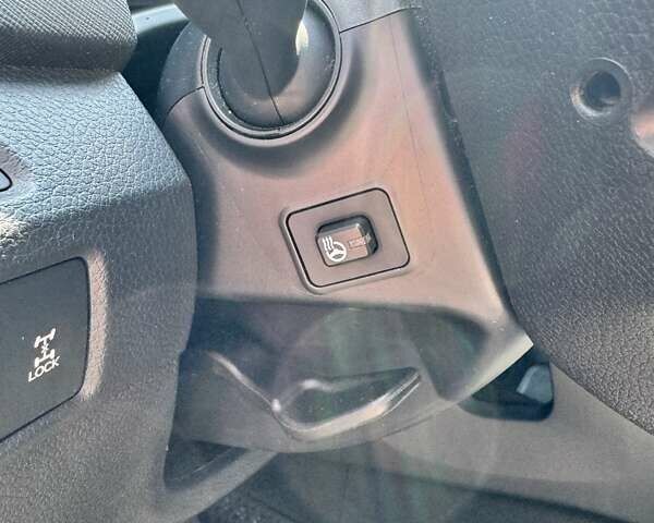 Чорний Хендай Санта Фе, об'ємом двигуна 2.2 л та пробігом 185 тис. км за 17500 $, фото 34 на Automoto.ua