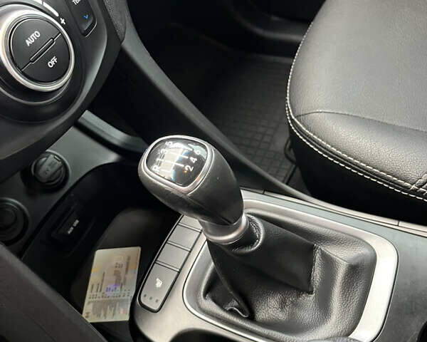 Черный Хендай Санта Фе, объемом двигателя 2.36 л и пробегом 166 тыс. км за 15000 $, фото 21 на Automoto.ua