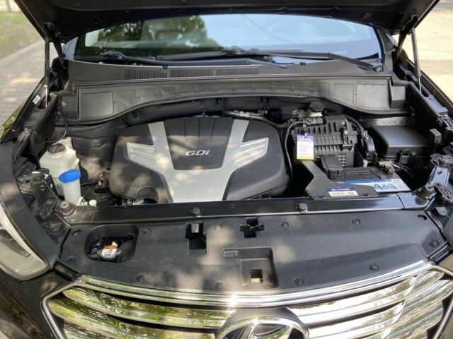 Черный Хендай Санта Фе, объемом двигателя 3.3 л и пробегом 240 тыс. км за 12800 $, фото 15 на Automoto.ua