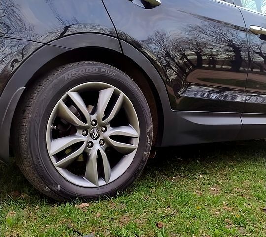 Хендай Санта Фе 2013 в Кривом Роге на Automoto.ua Черный Хендай Санта Фе, объемом двигателя 2 л и пробегом 141 тыс. км за 13100 $, фото 2 на Automoto.ua