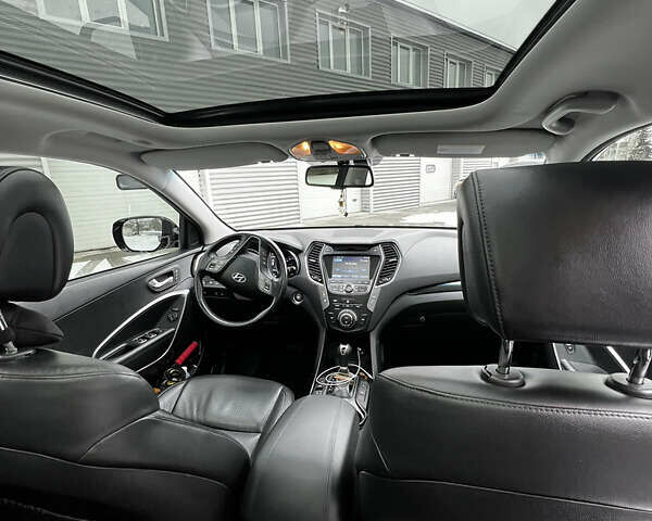 Черный Хендай Санта Фе, объемом двигателя 2.2 л и пробегом 154 тыс. км за 18600 $, фото 9 на Automoto.ua