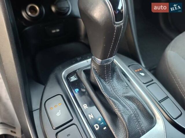 Черный Хендай Санта Фе, объемом двигателя 2.36 л и пробегом 223 тыс. км за 14800 $, фото 22 на Automoto.ua