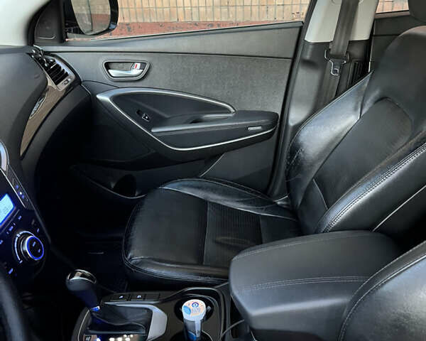 Чорний Хендай Санта Фе, об'ємом двигуна 2.36 л та пробігом 290 тис. км за 15500 $, фото 12 на Automoto.ua