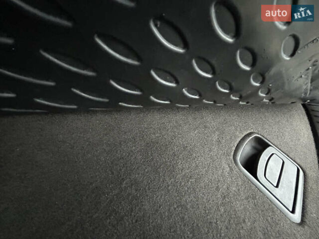 Черный Хендай Санта Фе, объемом двигателя 2.2 л и пробегом 190 тыс. км за 14900 $, фото 37 на Automoto.ua
