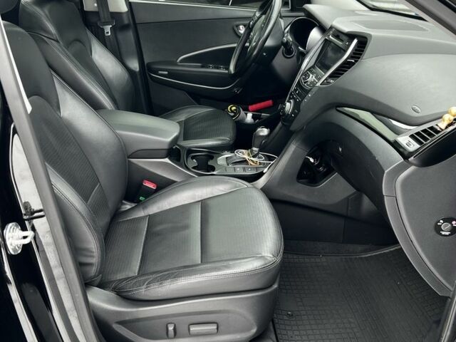 Черный Хендай Санта Фе, объемом двигателя 2.2 л и пробегом 154 тыс. км за 18600 $, фото 2 на Automoto.ua