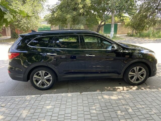 Черный Хендай Санта Фе, объемом двигателя 3.3 л и пробегом 240 тыс. км за 12800 $, фото 3 на Automoto.ua