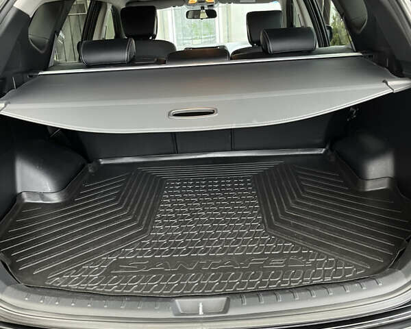 Черный Хендай Санта Фе, объемом двигателя 2.36 л и пробегом 166 тыс. км за 15000 $, фото 19 на Automoto.ua