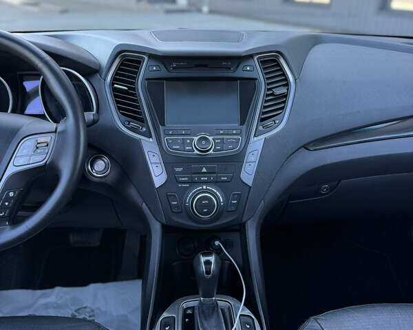 Хендай Санта Фе 2013 в Дубно на Automoto.ua Черный Хендай Санта Фе, объемом двигателя 2.2 л и пробегом 209 тыс. км за 17499 $, фото 30 на Automoto.ua