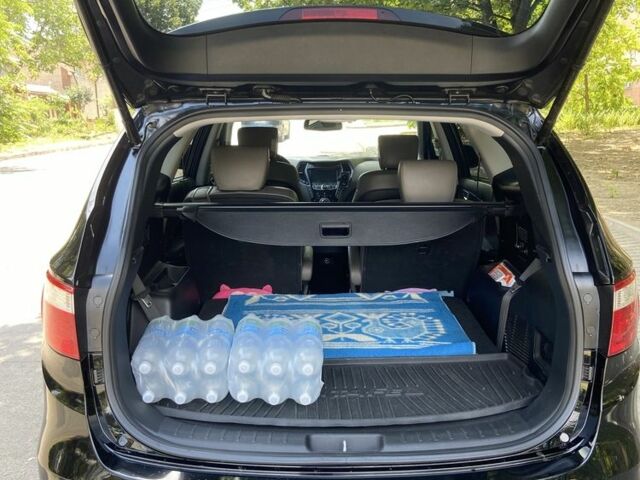 Черный Хендай Санта Фе, объемом двигателя 3.3 л и пробегом 240 тыс. км за 12800 $, фото 16 на Automoto.ua