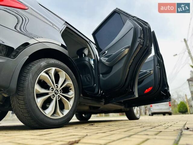 Черный Хендай Санта Фе, объемом двигателя 2.2 л и пробегом 137 тыс. км за 17800 $, фото 29 на Automoto.ua