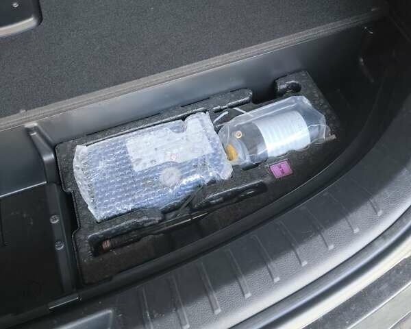 Черный Хендай Санта Фе, объемом двигателя 2.2 л и пробегом 162 тыс. км за 19490 $, фото 16 на Automoto.ua