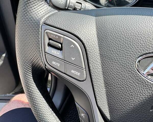 Чорний Хендай Санта Фе, об'ємом двигуна 2.2 л та пробігом 185 тис. км за 17500 $, фото 40 на Automoto.ua