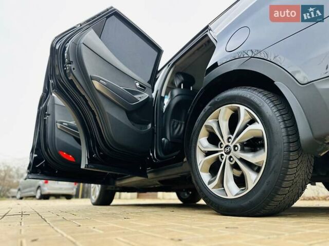 Черный Хендай Санта Фе, объемом двигателя 2.2 л и пробегом 137 тыс. км за 17800 $, фото 30 на Automoto.ua