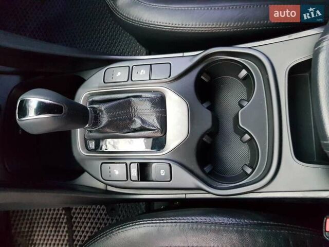 Черный Хендай Санта Фе, объемом двигателя 2.2 л и пробегом 159 тыс. км за 15900 $, фото 20 на Automoto.ua