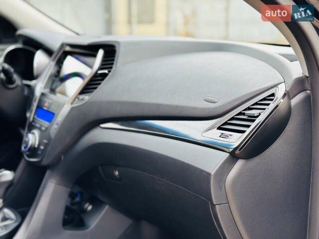 Черный Хендай Санта Фе, объемом двигателя 2.2 л и пробегом 137 тыс. км за 17800 $, фото 33 на Automoto.ua