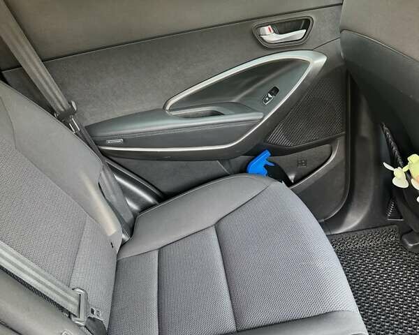 Чорний Хендай Санта Фе, об'ємом двигуна 2.2 л та пробігом 185 тис. км за 17500 $, фото 28 на Automoto.ua