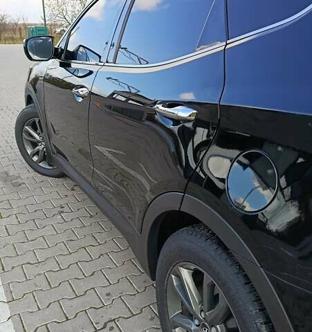 Черный Хендай Санта Фе, объемом двигателя 1.99 л и пробегом 182 тыс. км за 17499 $, фото 15 на Automoto.ua