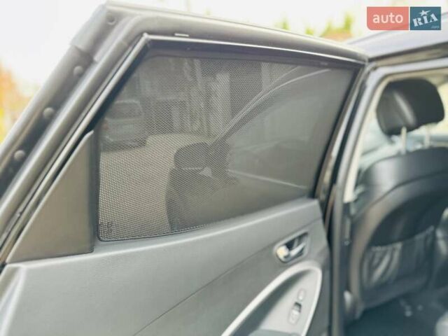 Черный Хендай Санта Фе, объемом двигателя 2.2 л и пробегом 137 тыс. км за 17800 $, фото 79 на Automoto.ua