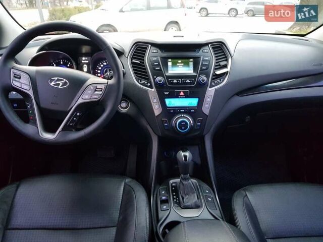 Черный Хендай Санта Фе, объемом двигателя 2.2 л и пробегом 159 тыс. км за 15900 $, фото 18 на Automoto.ua