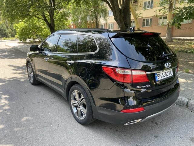 Черный Хендай Санта Фе, объемом двигателя 3.3 л и пробегом 240 тыс. км за 12800 $, фото 7 на Automoto.ua