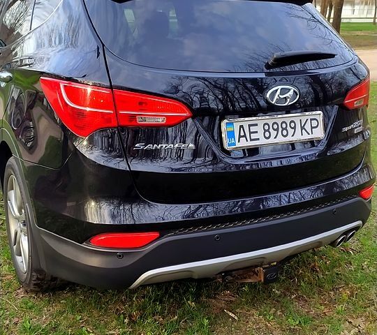 Хендай Санта Фе 2013 в Кривом Роге на Automoto.ua Черный Хендай Санта Фе, объемом двигателя 2 л и пробегом 141 тыс. км за 13100 $, фото 4 на Automoto.ua