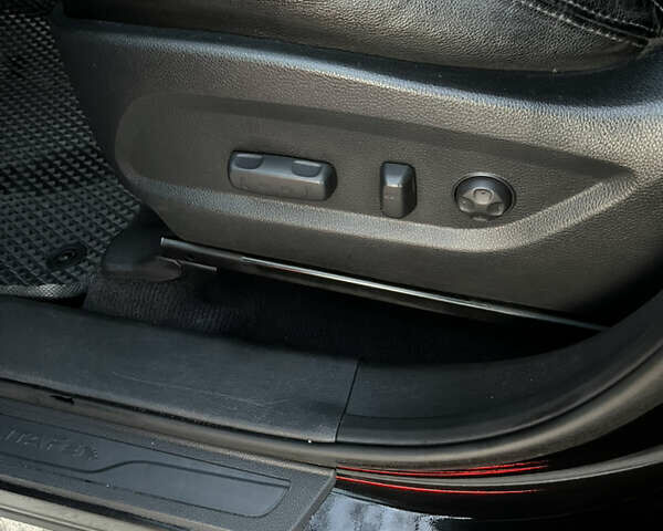 Чорний Хендай Санта Фе, об'ємом двигуна 2.36 л та пробігом 290 тис. км за 15500 $, фото 15 на Automoto.ua