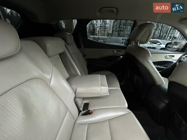 Черный Хендай Санта Фе, объемом двигателя 2.2 л и пробегом 190 тыс. км за 14900 $, фото 29 на Automoto.ua