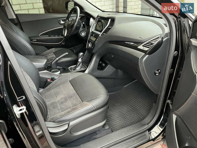 Черный Хендай Санта Фе, объемом двигателя 2.36 л и пробегом 166 тыс. км за 15000 $, фото 15 на Automoto.ua