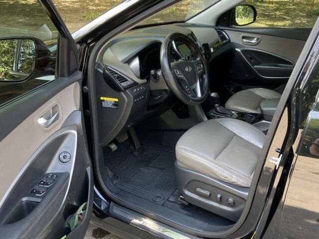 Черный Хендай Санта Фе, объемом двигателя 3.3 л и пробегом 240 тыс. км за 12800 $, фото 8 на Automoto.ua