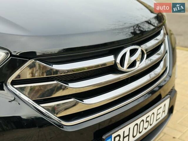 Черный Хендай Санта Фе, объемом двигателя 2.2 л и пробегом 137 тыс. км за 17800 $, фото 3 на Automoto.ua